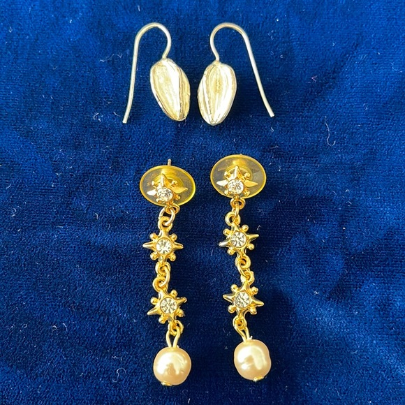 2 pairs of dangle earrings - Picture 1 of 4